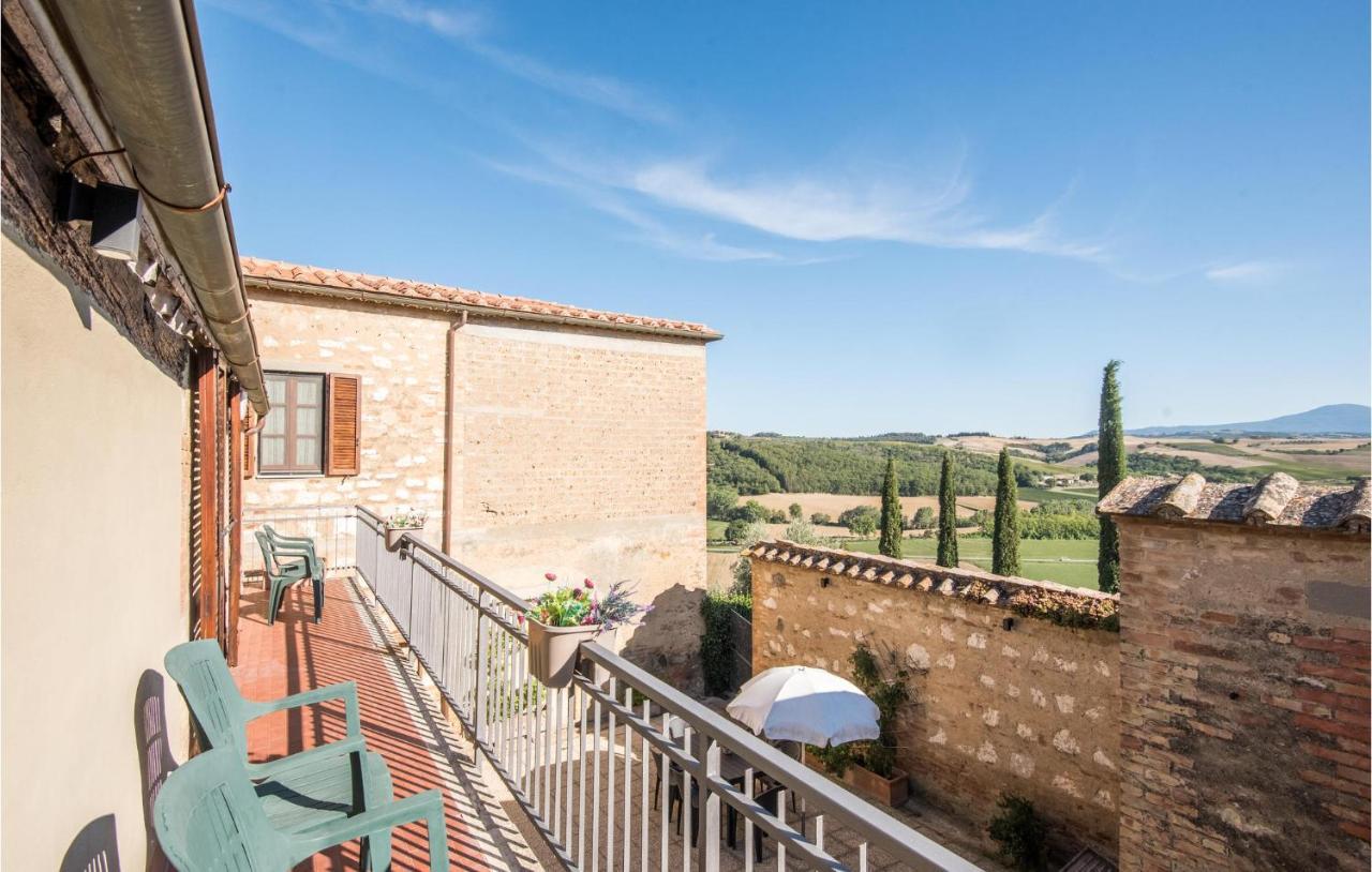 Gorgeous Home In Montalcino With Kitchen Exterior foto