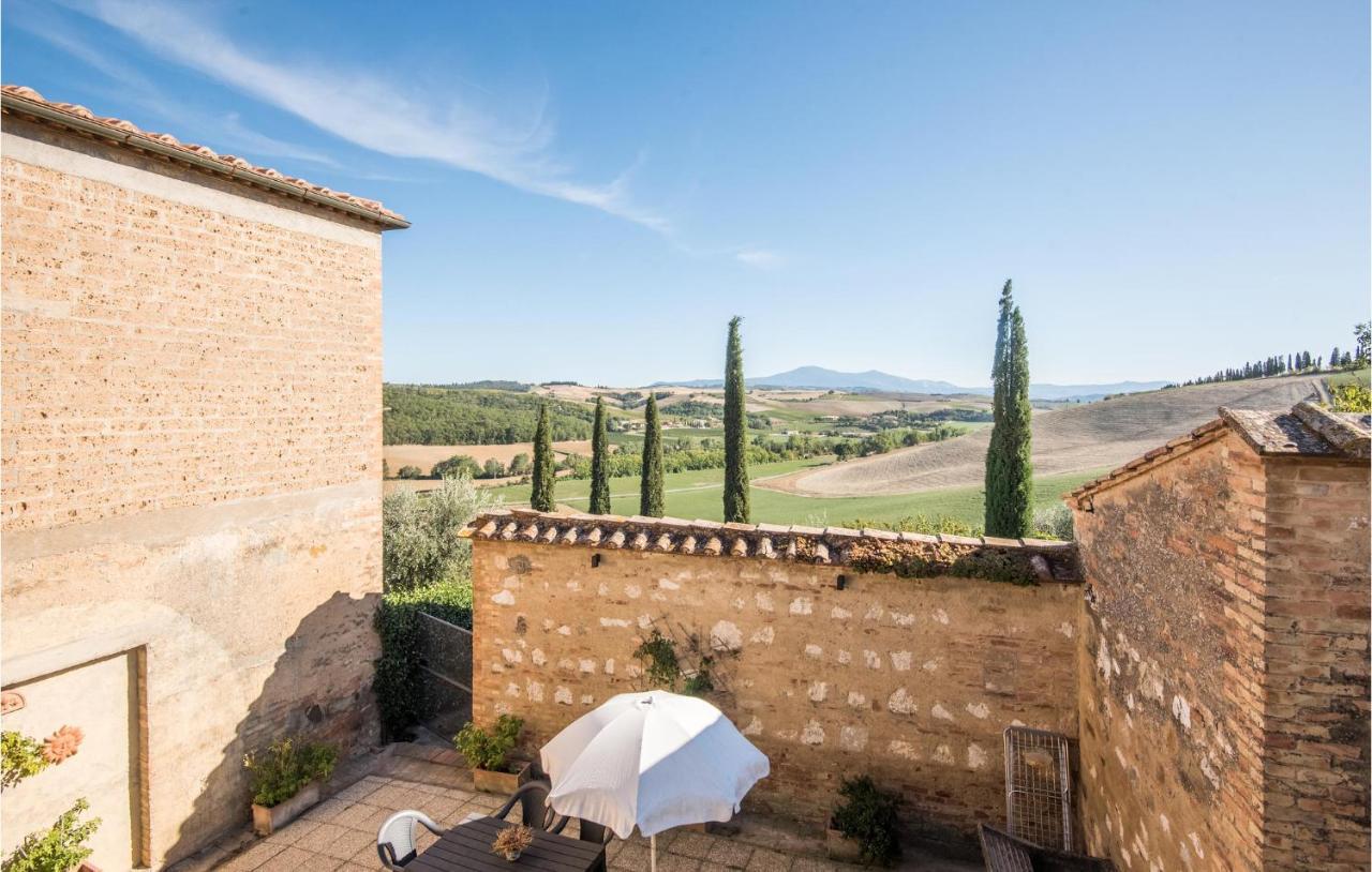 Gorgeous Home In Montalcino With Kitchen Exterior foto